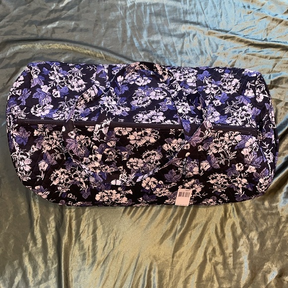 Vera Bradley duffel bag - Picture 5 of 8